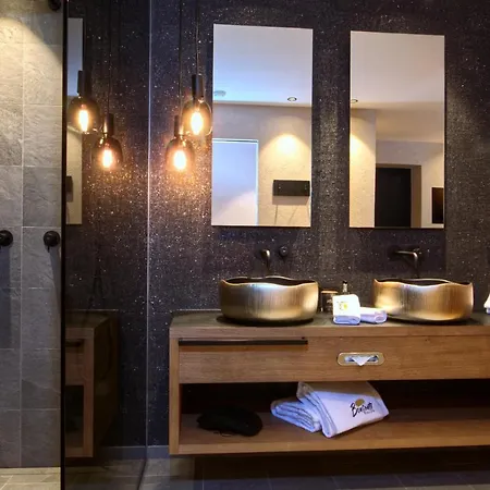 Bonfanti Design 4* Chienes