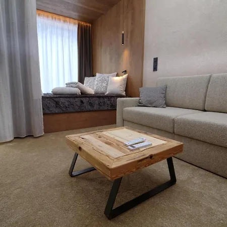 Bonfanti Design 4* Chienes